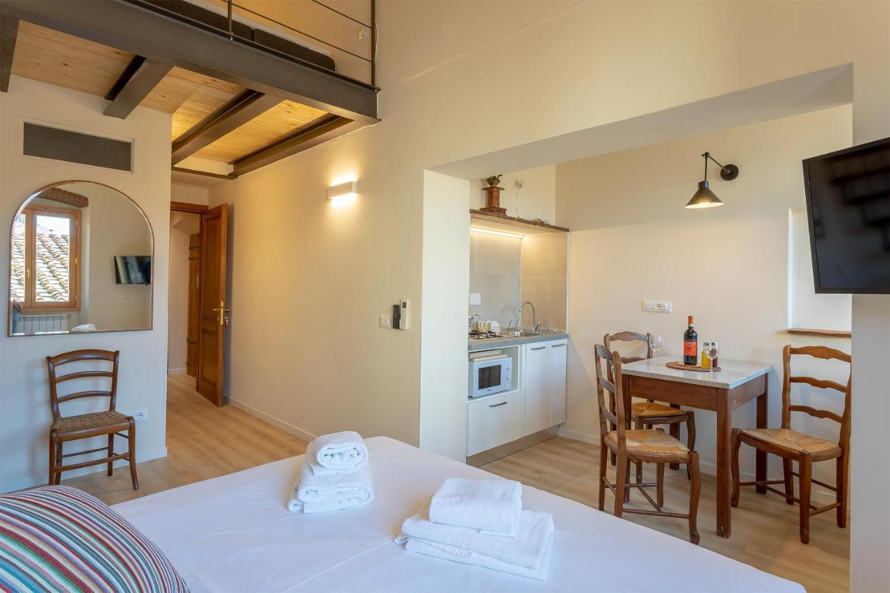 Ramaglianti Apartments Suite Tre Firenze Bagian luar foto