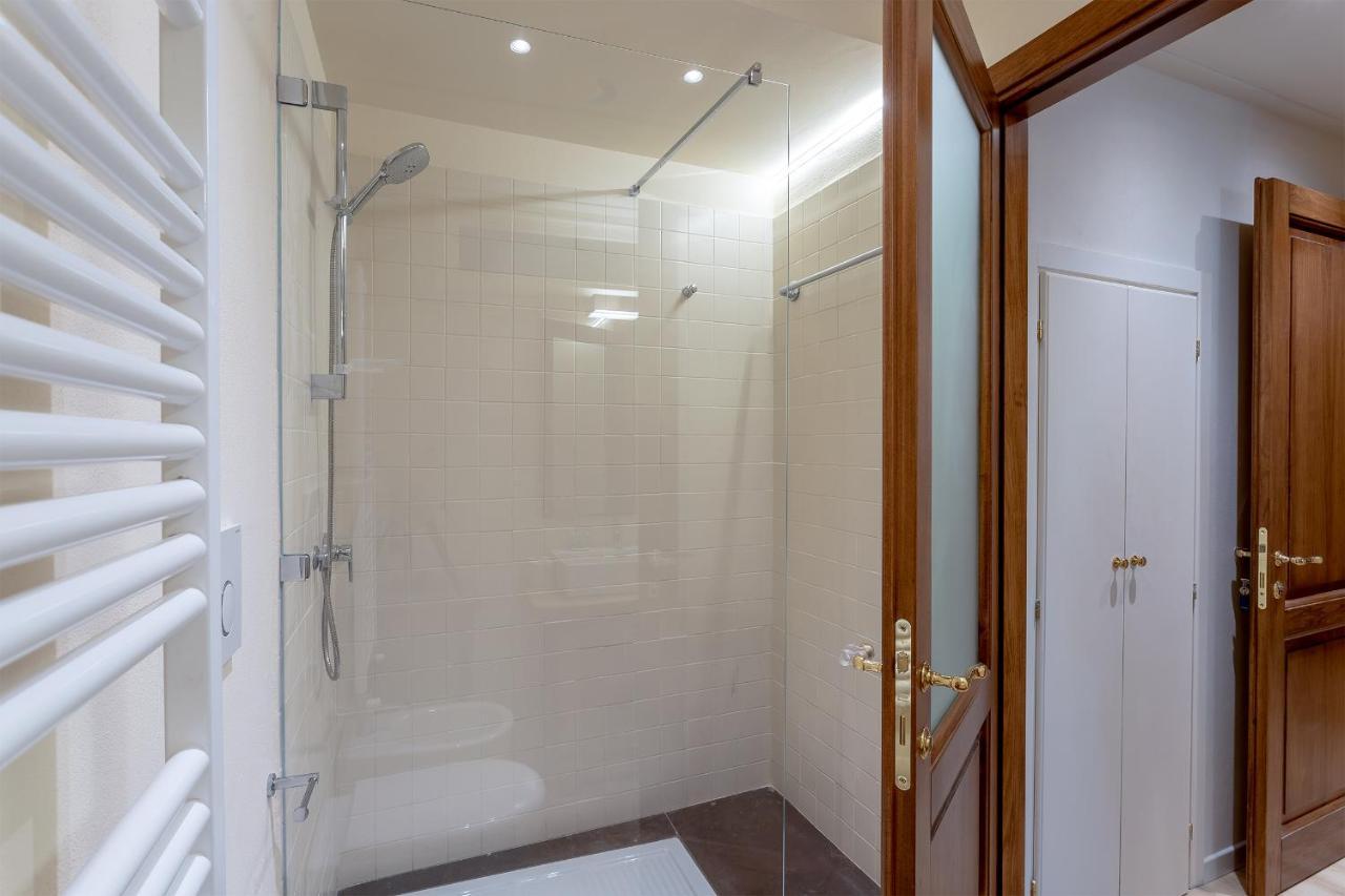 Ramaglianti Apartments Suite Tre Firenze Bagian luar foto