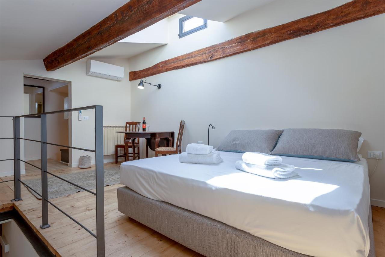 Ramaglianti Apartments Suite Tre Firenze Bagian luar foto